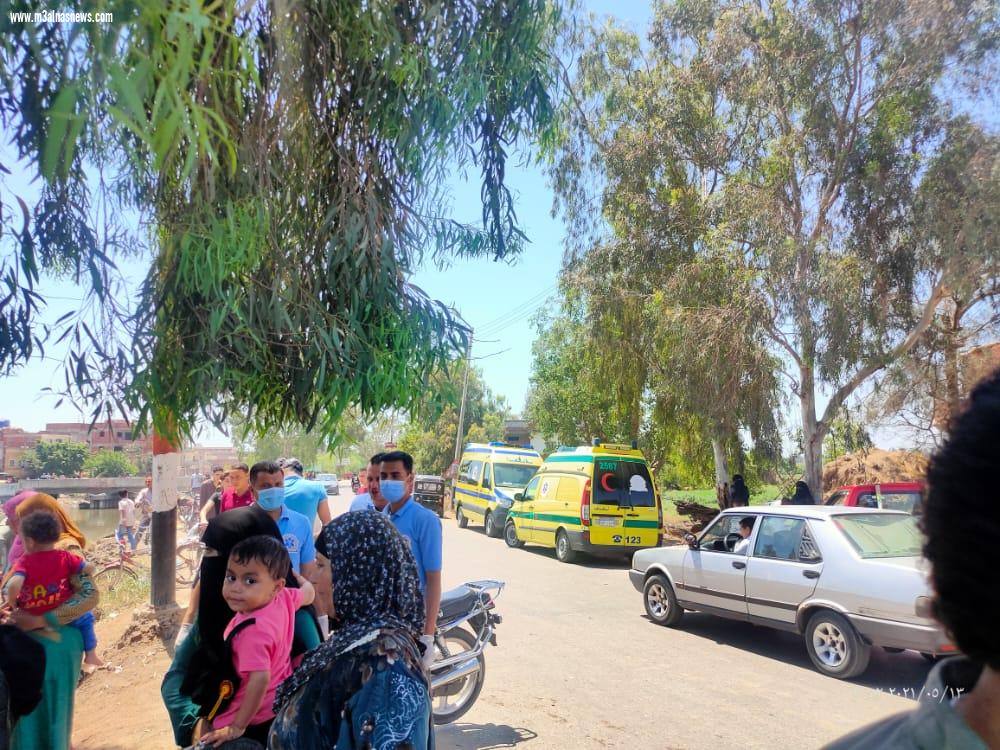 إصابة 4 أشخاص إثر انقلاب سيارتهم بإحدى الترع بكفرالشيخ