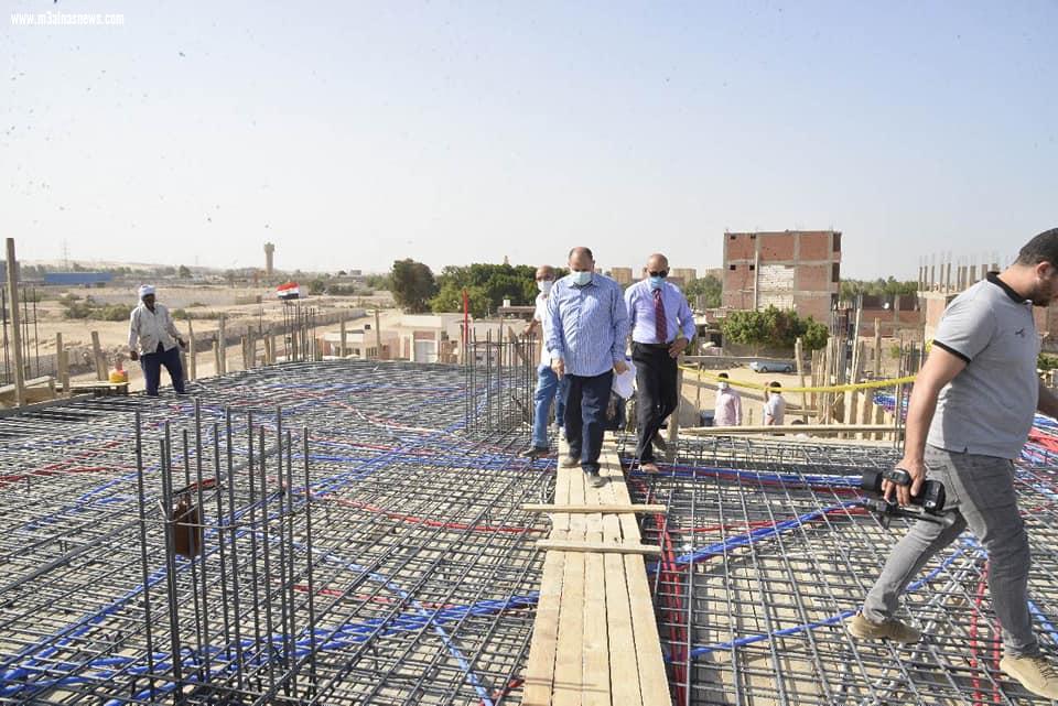 محافظ أسيوط يتفقد أعمال انشاء مجمع الخدمات بقرية دشلوط بمركز ديروط ضمن المشروع القومي لتطوير الريف المصري والمبادرة الرئاسية 