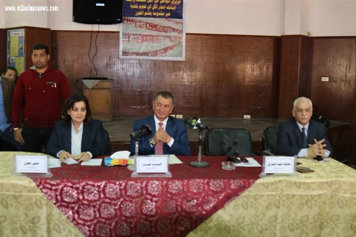 بالصور |نائب وزير الزراعة ومحافظ كفرالشيخ يبحثان تطوير الثروة الحيوانية والسمكية
