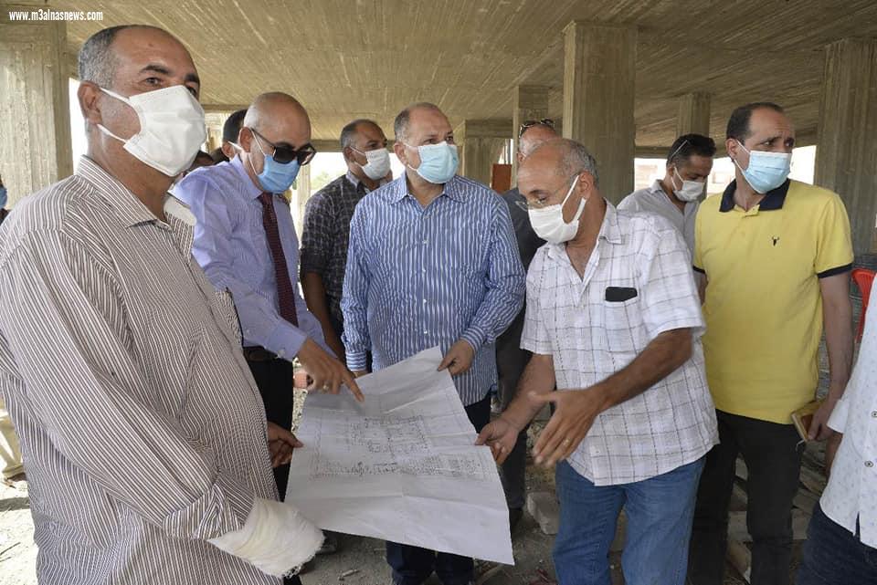 محافظ أسيوط يتفقد أعمال انشاء مجمع الخدمات بقرية دشلوط بمركز ديروط ضمن المشروع القومي لتطوير الريف المصري والمبادرة الرئاسية 