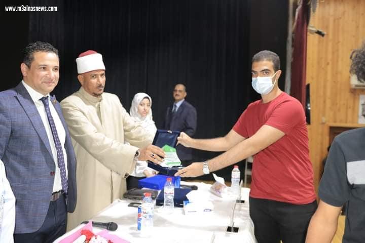 لقطات من تكريم الطلاب المتفوقين في الثانوية العامة والأزهرية لعام 2020/2021 برعاية النائب باسم حجازي
