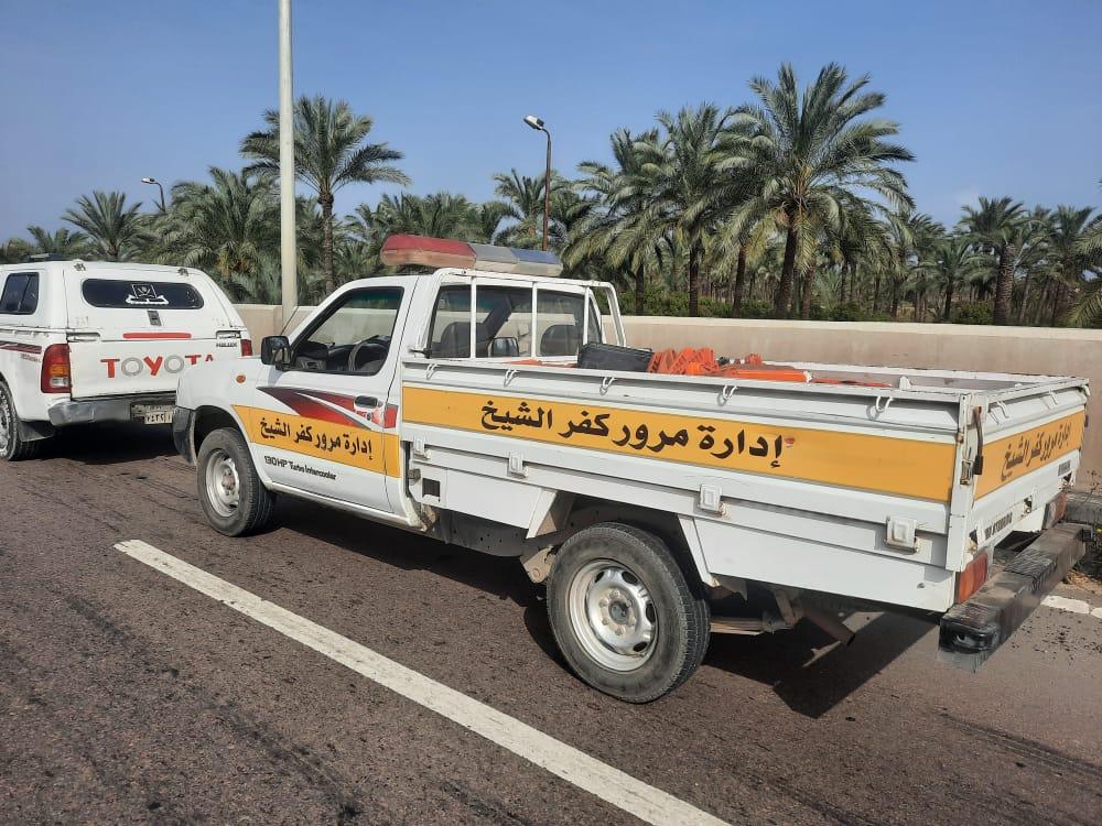 هبوط ارضي بكوبري الشيخ مبارك بكفر الشيخ..صور