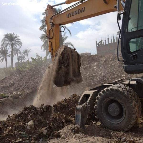 محافظ أسيوط: جهود مكثفة لتطهير الترع والمجارى المائية وصيانة بوابات الرى خلال فترة السدة الشتوية للارتقاء بمنظومة الري