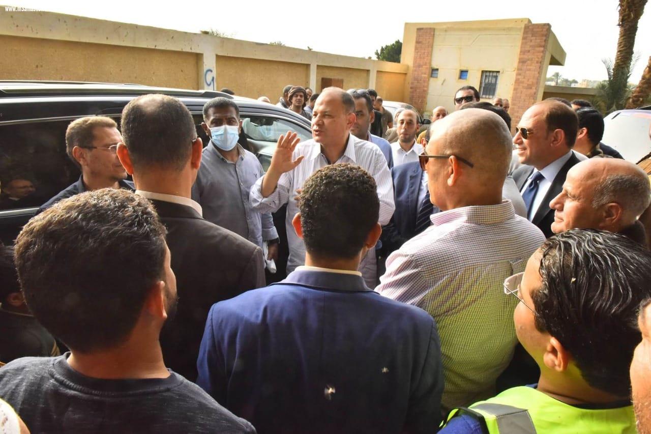 وسط فرحة الأهالي وهتافات