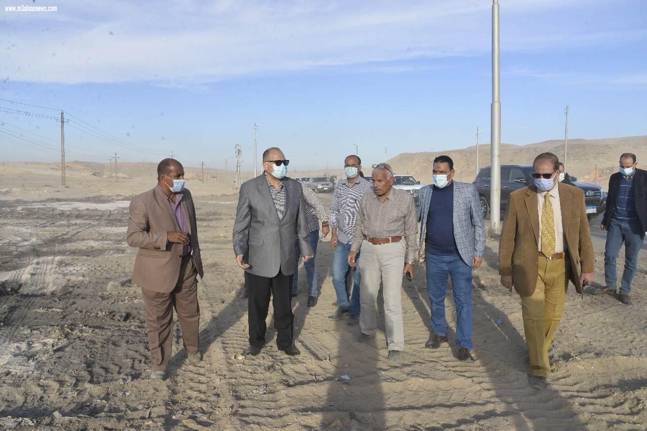 محافظ أسيوط يتفقد أعمال تطوير ورفع كفاءة طريق المطار والصحراوى الغربي ومدخل مدينة ناصر الجديدة ضمن خطة المحافظة لتطوير الطرق ورفع كفائتها