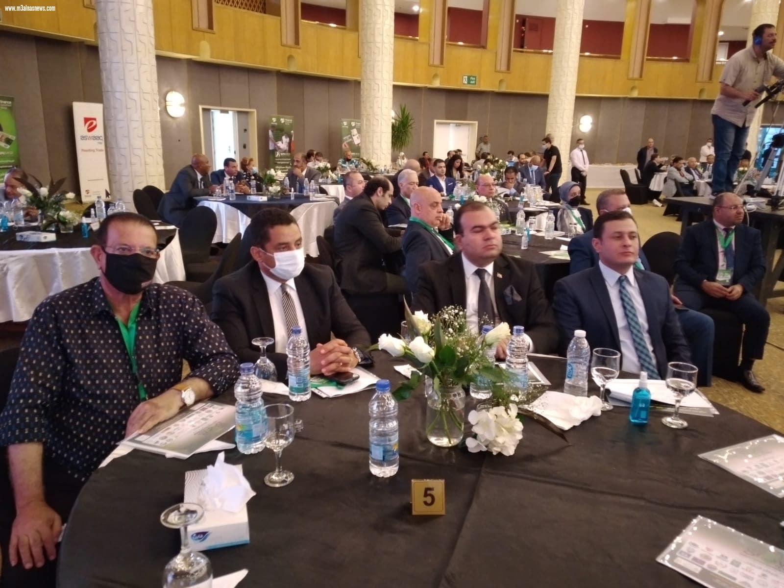 الدكتور يوسف العبد يشارك بمحاضرة فى معرض الأهرام الزراعى
