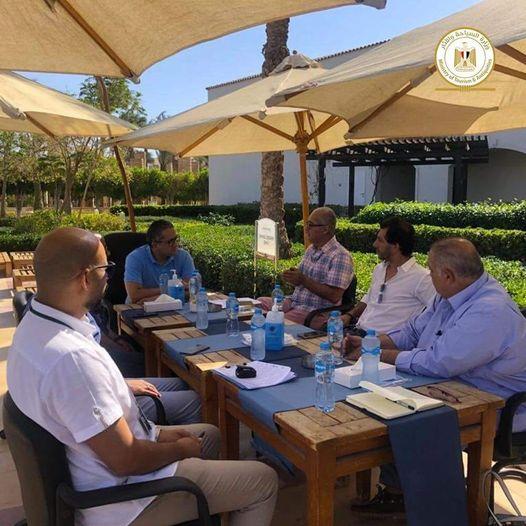 العناني..يلتقي بأعضاء غرفة الغوص والأنشطة البحرية