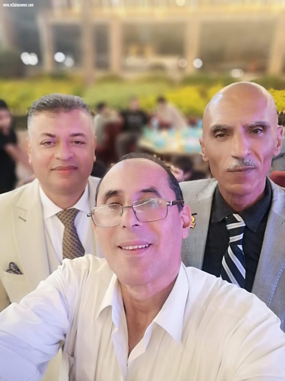 الزميل السيد شحاتة ... يهنىء ياسر دياب .. بزفاف نجلته