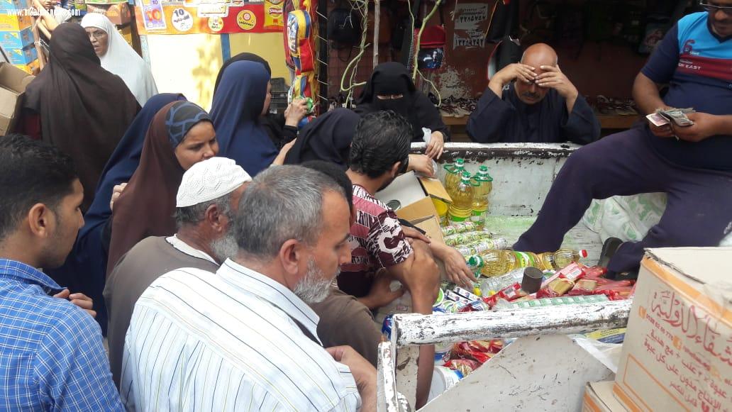 حزب مستقبل وطن بكفرالشيخ يواصل توزيع سيارات السلع المخفضة من خلال مبادرة 