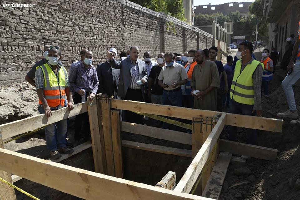 محافظ أسيوط يتفقد أعمال تنفيذ مشروع الصرف الصحي لقرية أولاد الياس بمركز صدفا بتكلفة 80 مليون جنيه ضمن مشروعات 