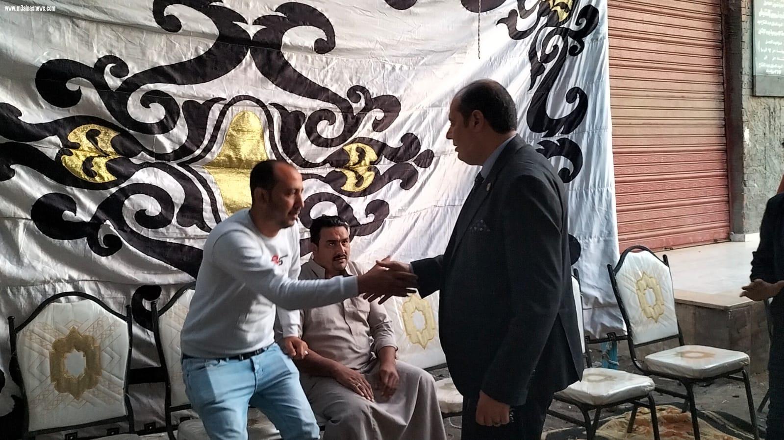 عمارة ومتولى يقدمان العزاء فى وفاة والد الزميل وائل مجدى بالحامول