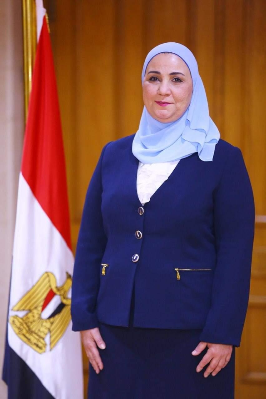 وزيرة التضامن توجه بحصر اصحاب المعاشات المستحقين للعلاوات الخاصه
