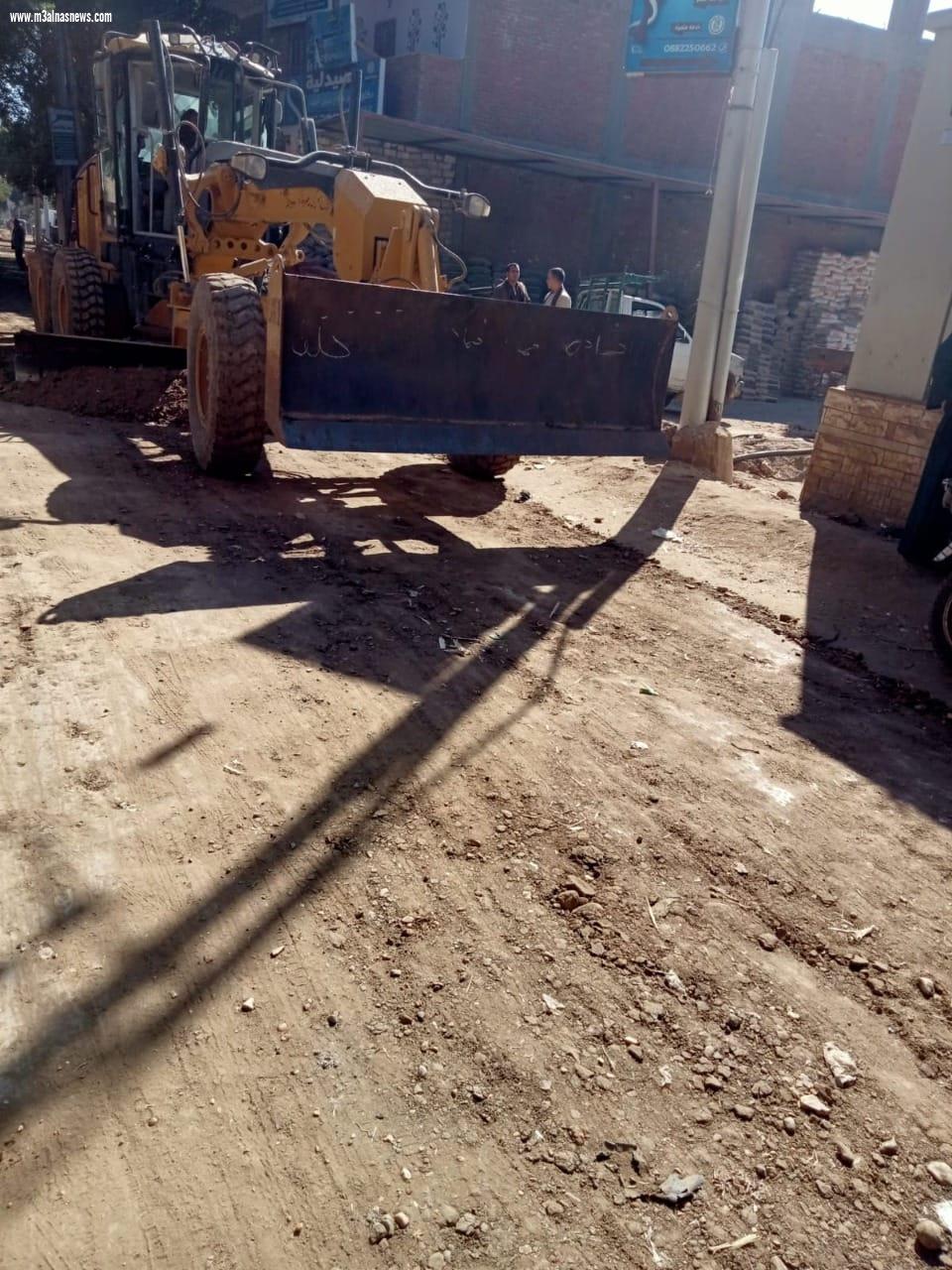 محافظ أسيوط: جهود مكثفة لتطهير الترع والمجارى المائية وصيانة بوابات الرى خلال فترة السدة الشتوية للارتقاء بمنظومة الري