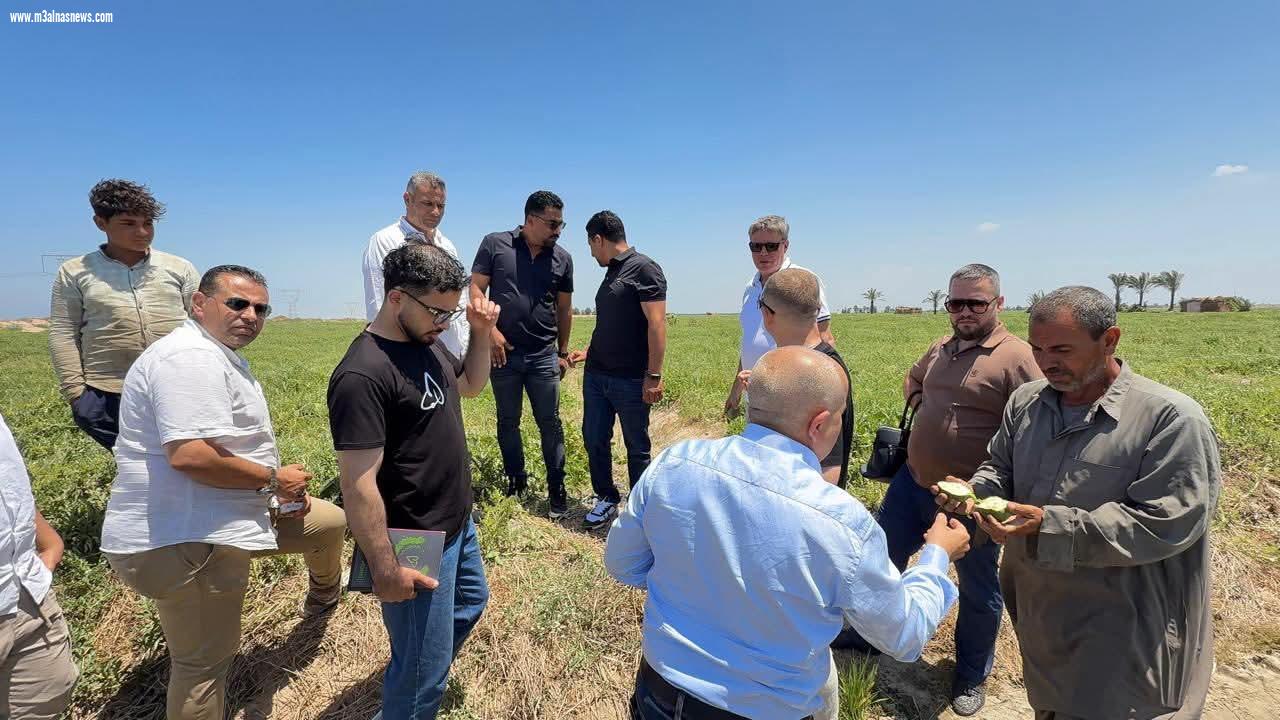 المهندس رضا عميرة ... يستقبل الوفد الأجنبى لشركة كايروكيم للخدمات الزراعية