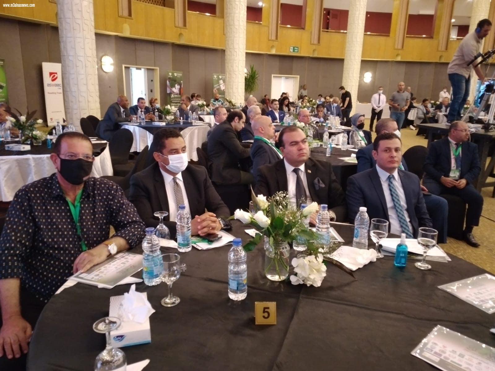 الدكتور يوسف العبد يشارك بمحاضرة فى معرض الأهرام الزراعى