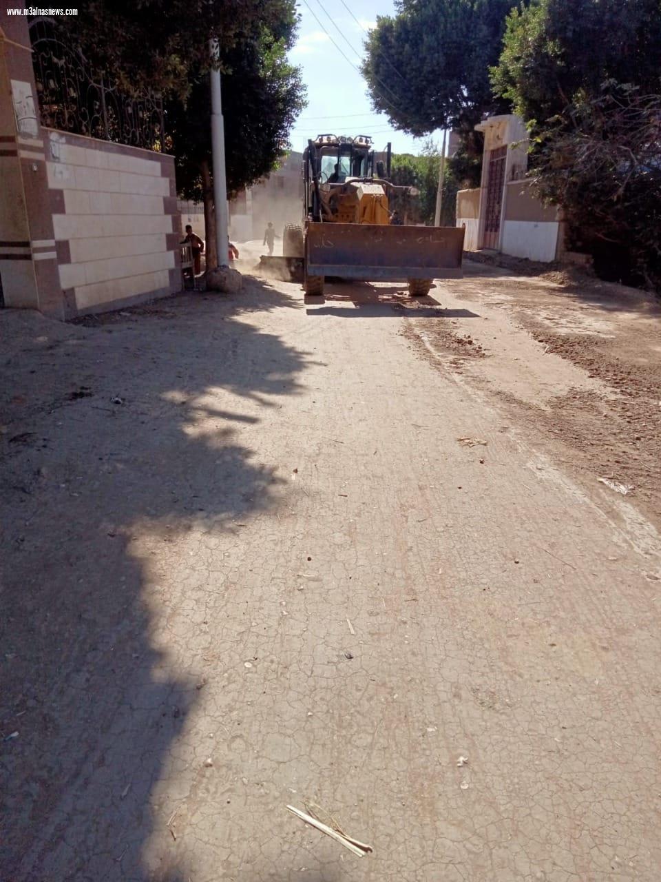 محافظ أسيوط: جهود مكثفة لتطهير الترع والمجارى المائية وصيانة بوابات الرى خلال فترة السدة الشتوية للارتقاء بمنظومة الري