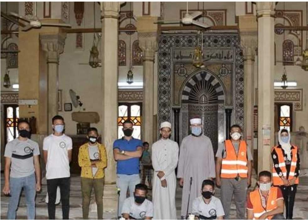 تطهير وتعقيم المساجد بالتعاون بين 