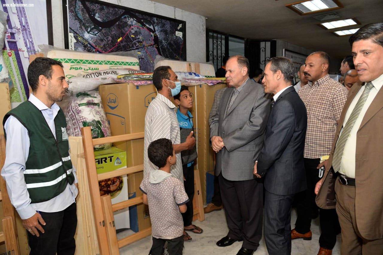 بالتعاون مع مؤسسة مصر الخير محافظ أسيوط يوزع حزمة مساعدات ومشروعات مدرة للدخل للأسر الأولى بالرعاية بإجمالي تكلفة 3.3مليون جنيه