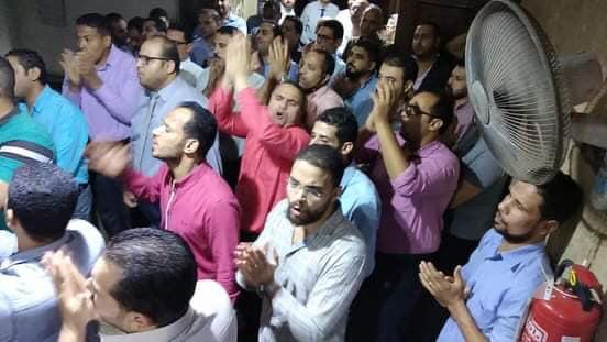 العاملون بقطاع الاعمال العام يستغيثون برئيس الجمهورية من ظلم هشام توفيق 