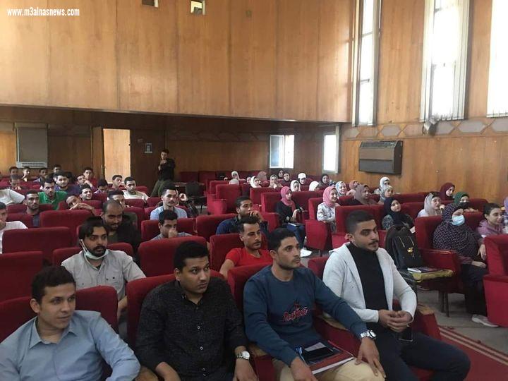 ندوة عن المشكلة السكانية بمركز إعلام الزقازيق بالشرقية