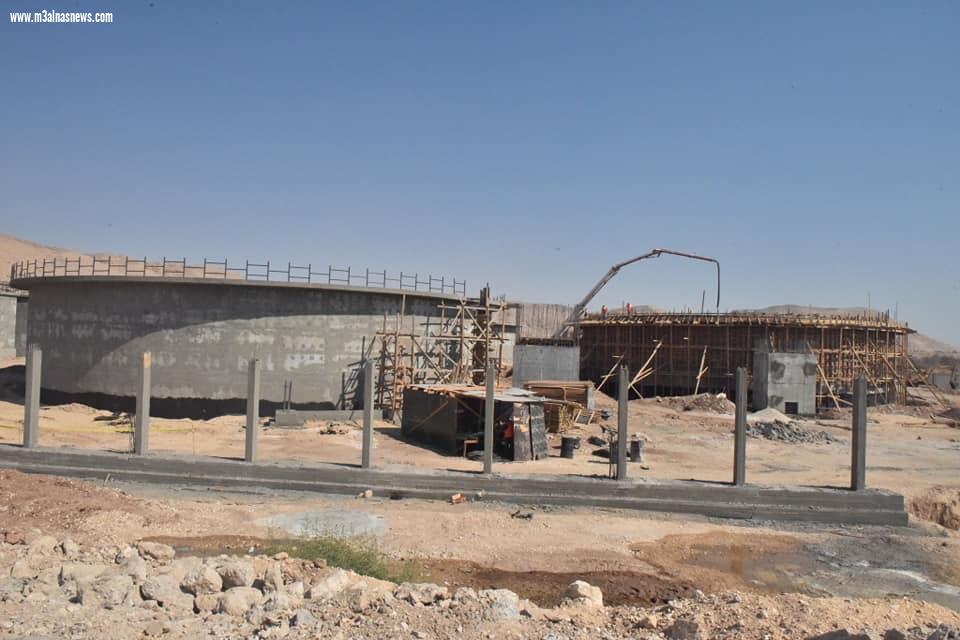 محافظ أسيوط يتفقد أعمال استكمال رصف طريق 