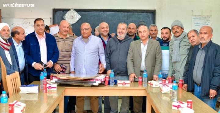 مجوهرات الهنداوى ... تهنىء المهندس احمد سامى العيسوى لبلوغه سن المعاش