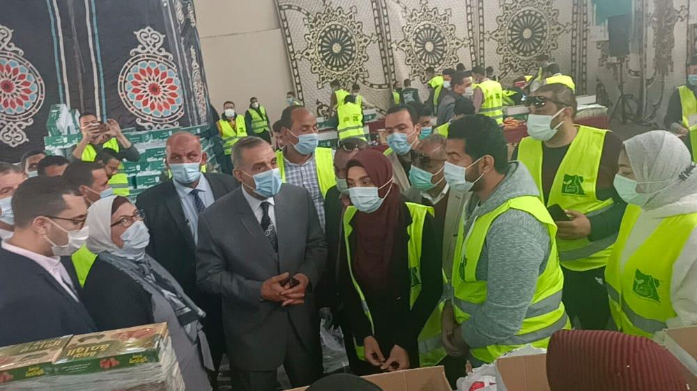توزيع 11 ألف كرتونة رمضانية على المستحقين و500 وجبة ساخنة يوميا بكفرالشيخ