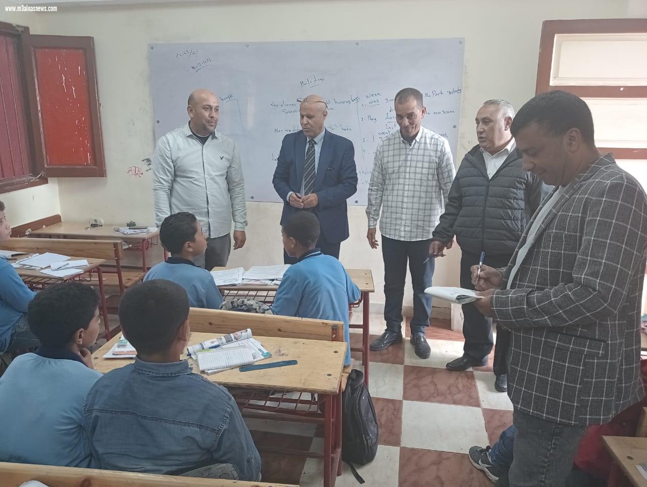 جولات تفقدية لمدير إدارة الرياض التعليمية بالمدارس