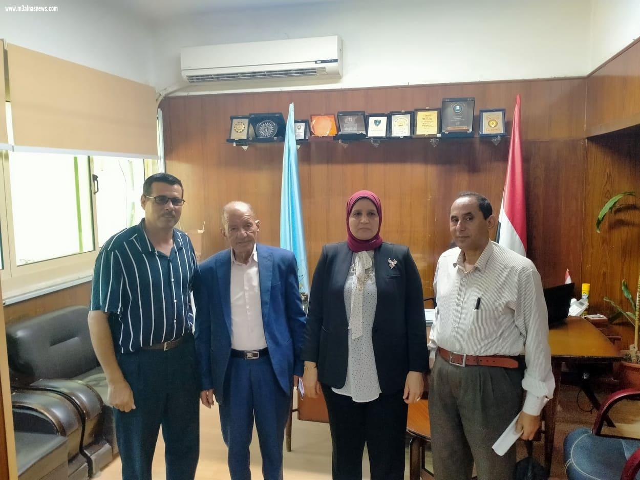 أمين عام الحملة الوطنية لدعم الرئيس يقدم التهنئة لسكرتير مساعد كفرالشيخ