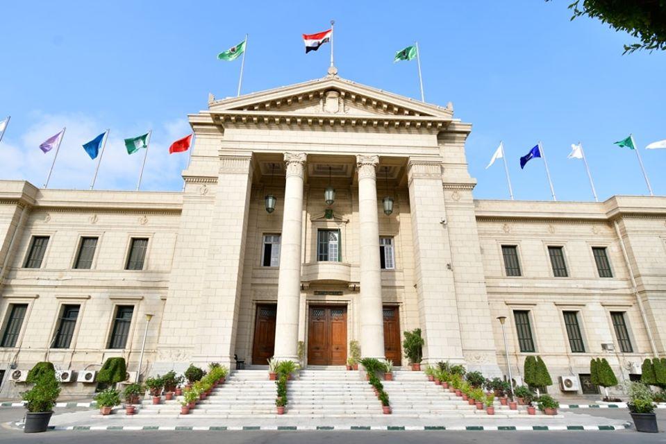 جامعة القاهرة قطعت شوطًا في تنفيذ قرارات المجلس الأعلى للجامعات لسنوات النقل