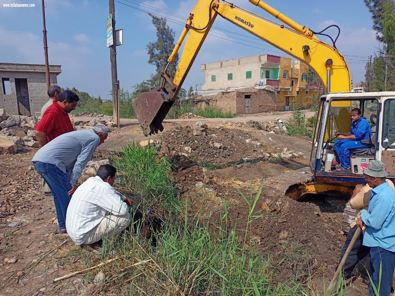 مياه كفر الشيخ تستجيب لمطالب اهالى قريه السرايا