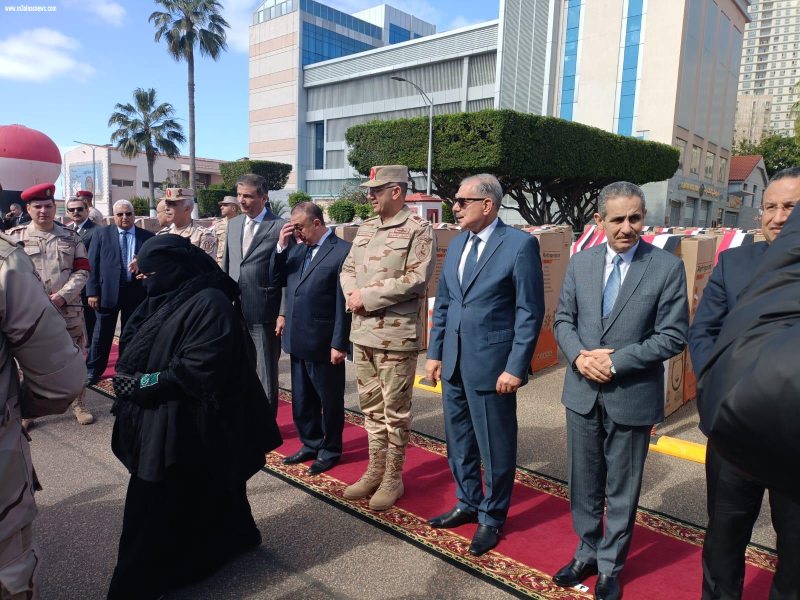 محافظ كفر يشارك فعاليات إحتفال المنطقة الشمالية العسكرية لتوزيع الأجهزة الكهربائية