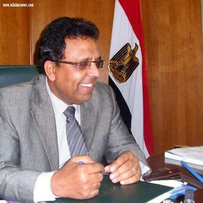 عميد آداب كفر الشيخ السابق يسأل ما هى دستورية إجبار الطالب على دخول قسم بكليته