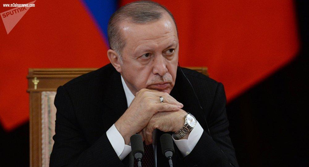 تركيا .. عزل لاعبو نادى جالطا سراى بعد لقائهم مع صديق اردوغان