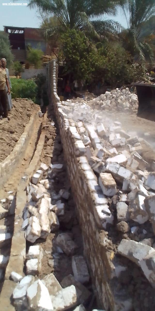 محافظ أسيوط: ضبط 3 مصانع تعبئة بدون ترخيص وسلع منتهية وغير صالحة للاستهلاك خلال حملة مكبرة بمركز الفتح