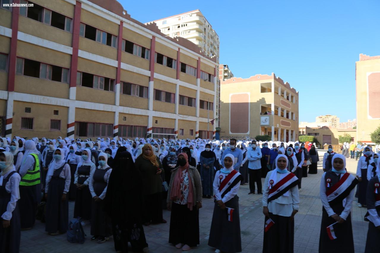  قيادات تعليم كفر الشيخ فى جولات مكوكية على المدارس مع بداية العام الدراسى