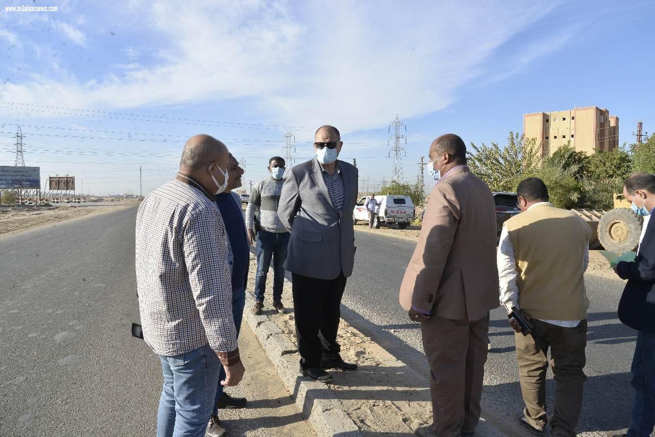 محافظ أسيوط يتفقد أعمال تطوير ورفع كفاءة طريق المطار والصحراوى الغربي ومدخل مدينة ناصر الجديدة ضمن خطة المحافظة لتطوير الطرق ورفع كفائتها