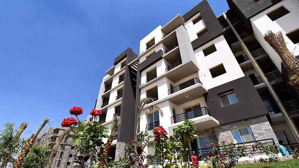 وزير الإسكان يستعرض إنجازات 6 أعوام بمختلف القطاعات فى عهد الرئيس عبدالفتاح السيسى