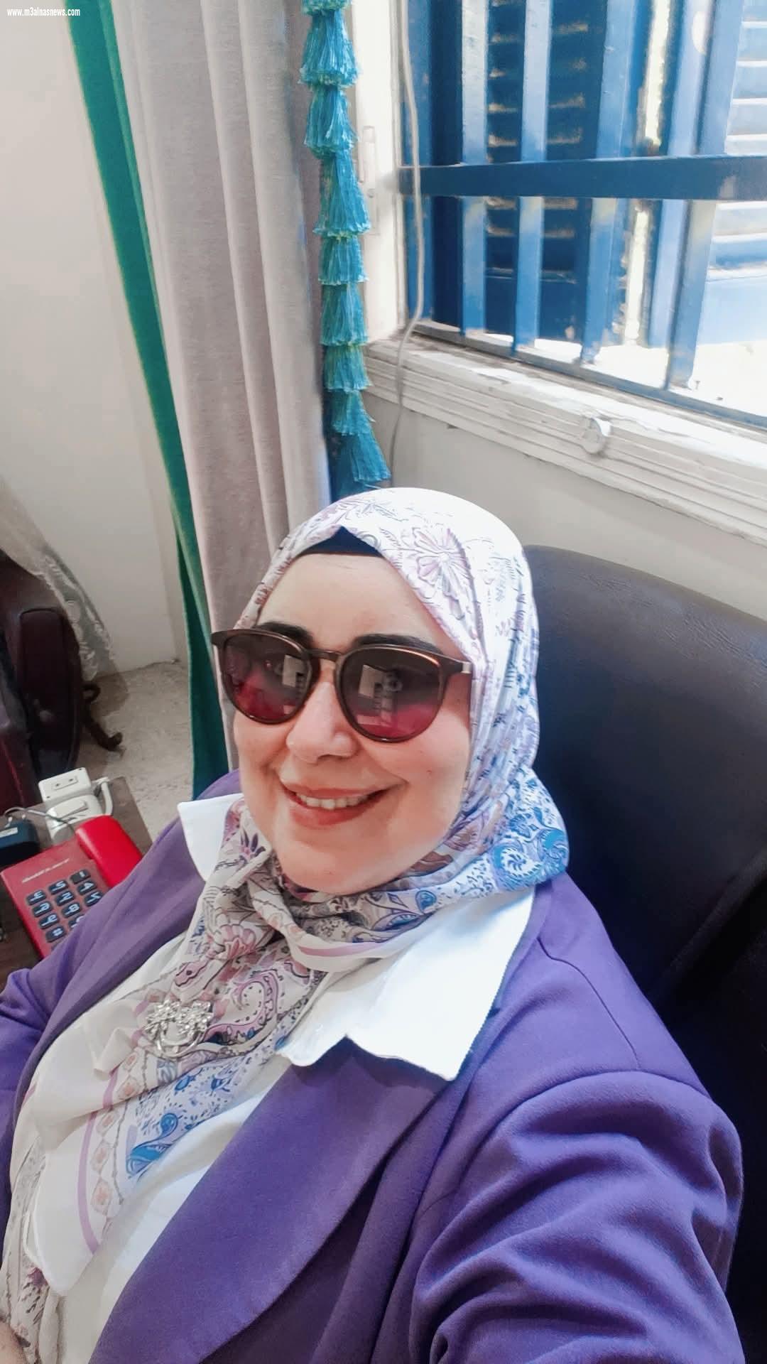 عاجل... أهالى يشعلون النيران فى رئيسة الوحدة المحلية بتفتيش ابوسكين ويحرقون سيارتها اعتراضات على تنفيذ قرار إزالة..