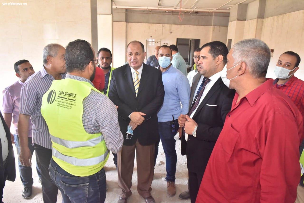 محافظ أسيوط يتفقد الأعمال الجارية في تنفيذ مستشفى منفلوط النموذجي الجديد ويتابع معدلات التنفيذ