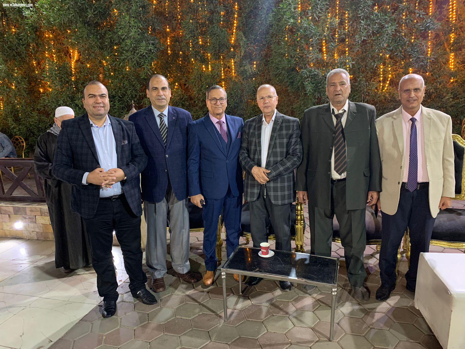 الدكتور يوسف العبد ... يهنىء نقيب بيطريين كفر الشيخ بزفاف نجل شقيقة