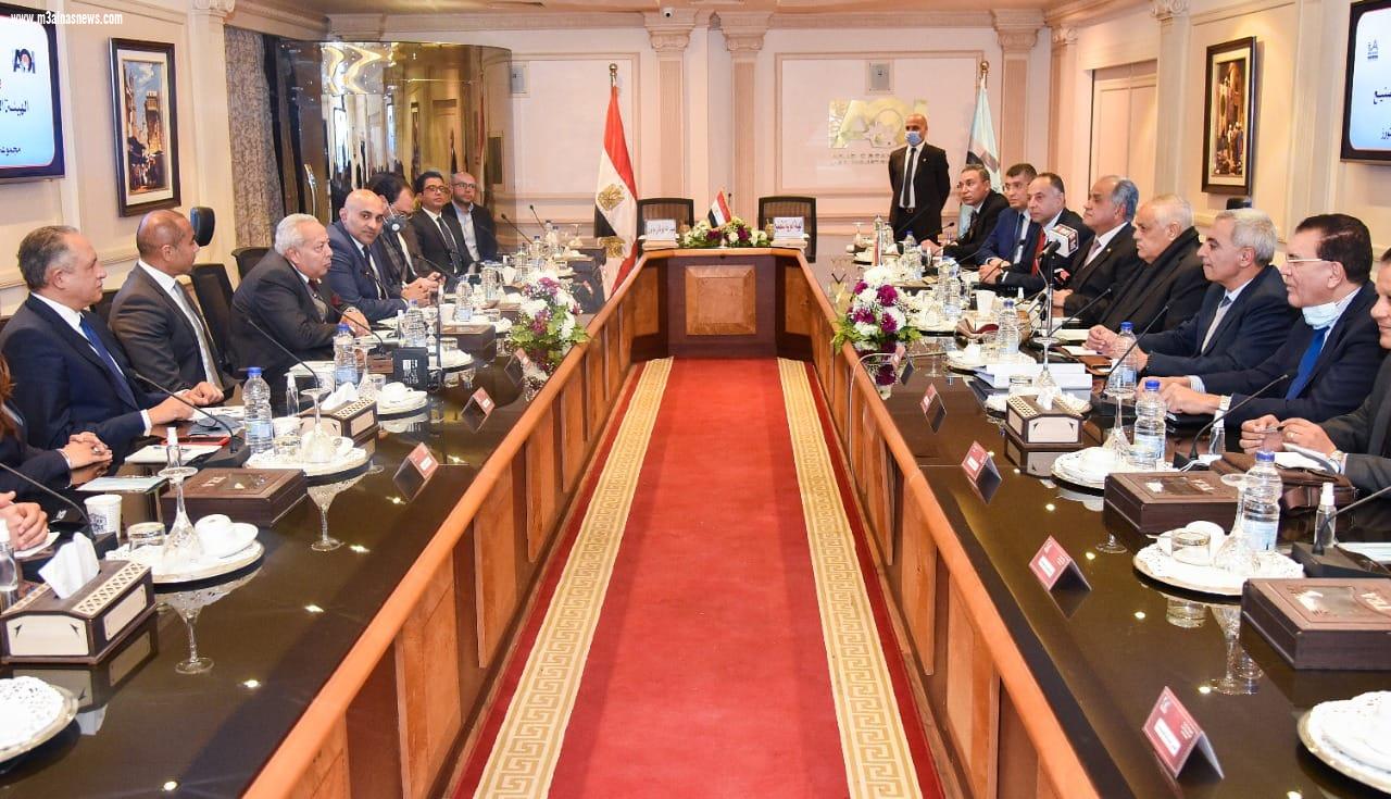 الهيئة العربية للتصنيع ومجموعة أبوغالي موتورز يوقعان بروتوكول تعاون مشترك