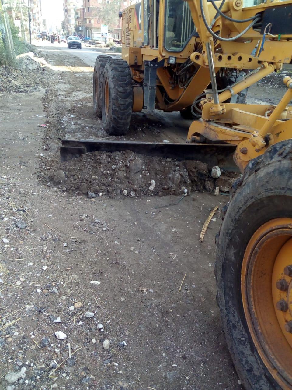 حملات لتسوية ومسح وترميم الطرق .. والانتهاء من 494 طريق بقرى ومدن كفر الشيخ