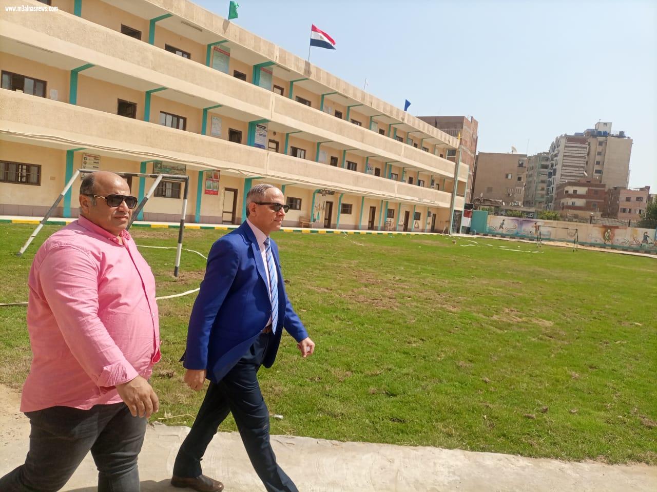 وكيل تعليم كفر الشيخ يتفقد المدارس لمتابعة اللمسات الاخيرة للاستعداد العام الدراسي الجديد