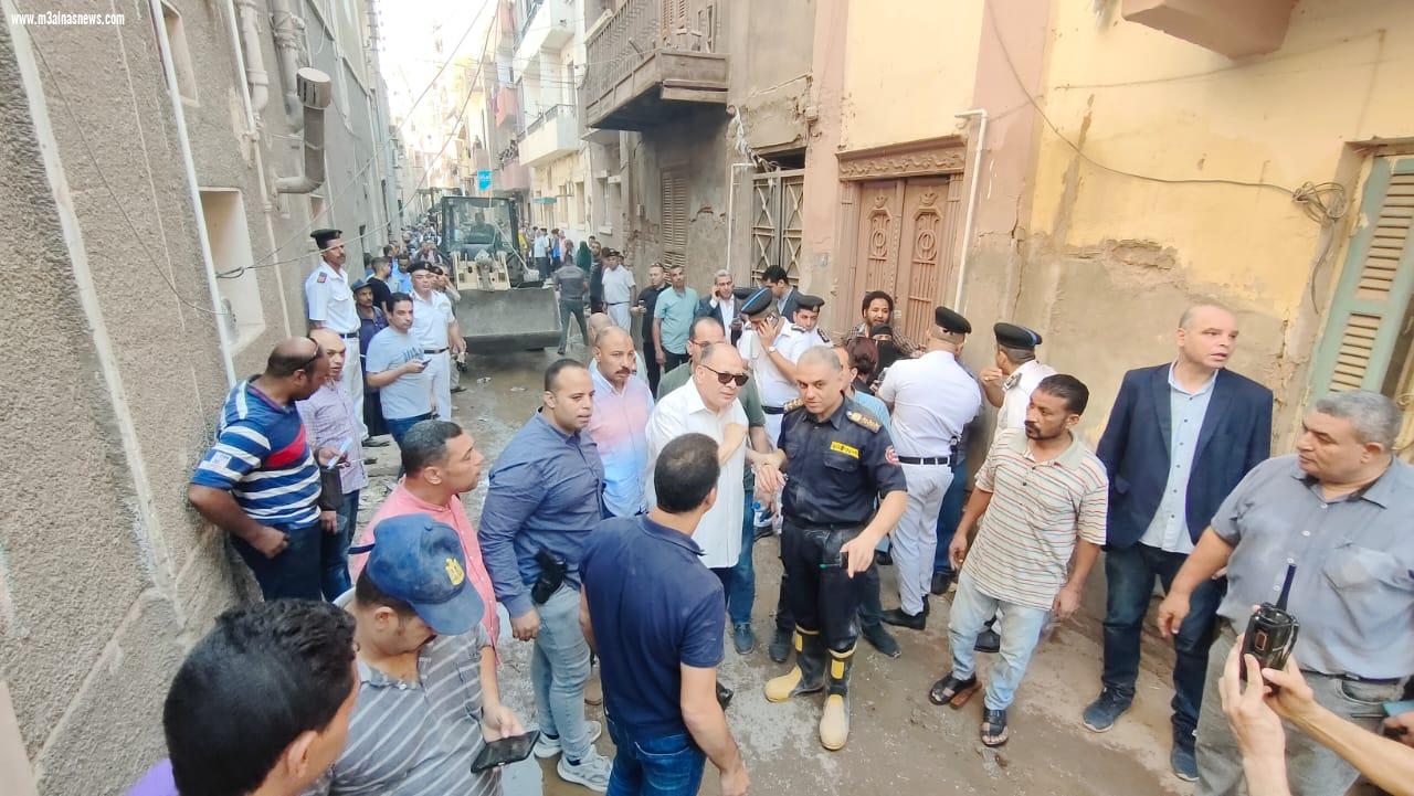 انهيار منزل بحي شرق باسيوط البحث عن مفقودين وإنقاذ 5 اشخاص