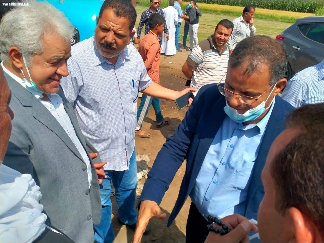 وفد المنظمة المصرية لحقوق الإنسان بكفرالشيخ يقدم واجب العزاء فى وفاة والدة الدكتور عبدالحكم عاشور