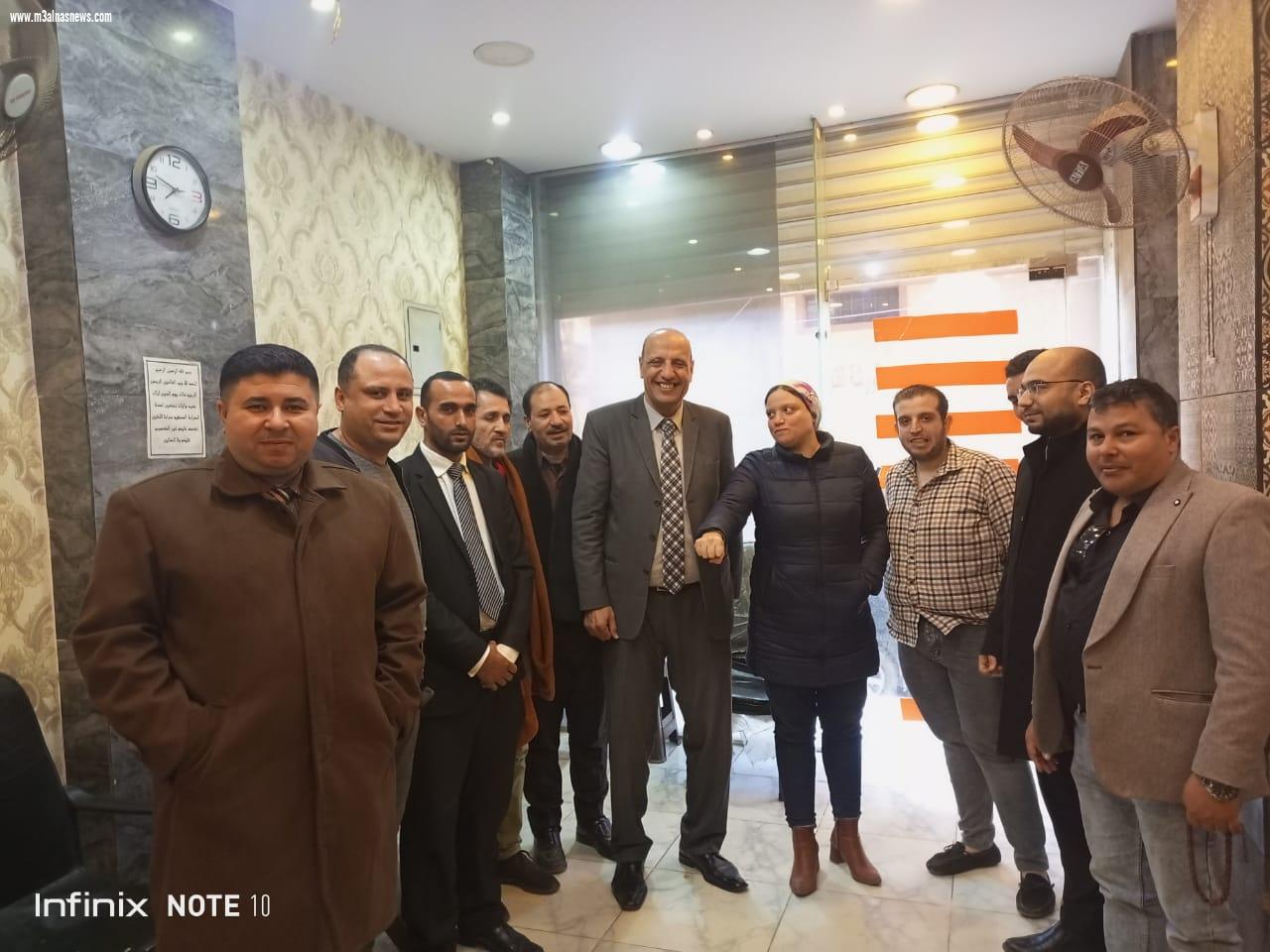 مجلس إدارة جريدة مع الناس يهنىء المستشار البدوى مجاهد بفوزه بمقعد نقيب المحامين ببيلا