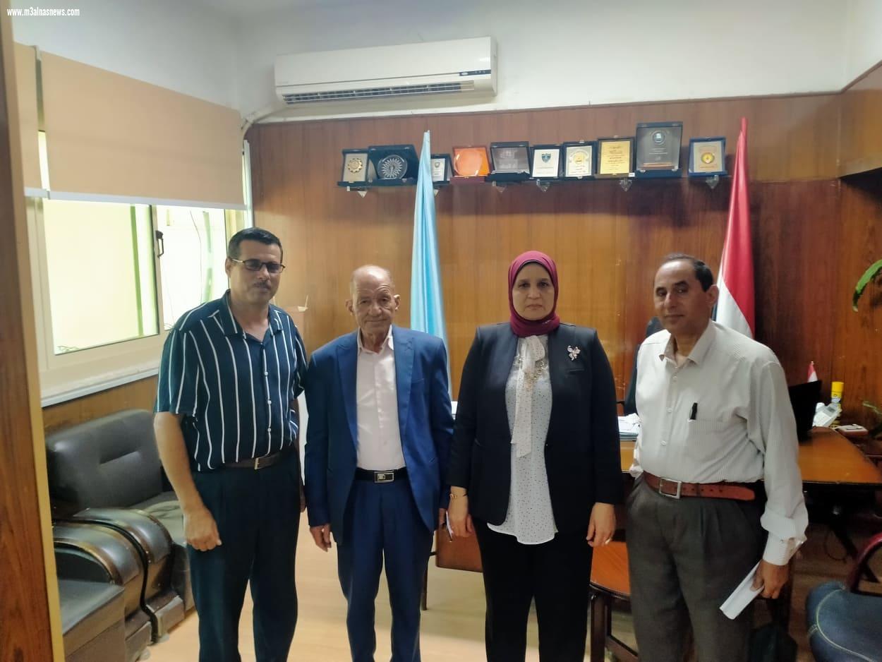 أمين عام الحملة الوطنية لدعم الرئيس يقدم التهنئة لسكرتير مساعد كفرالشيخ