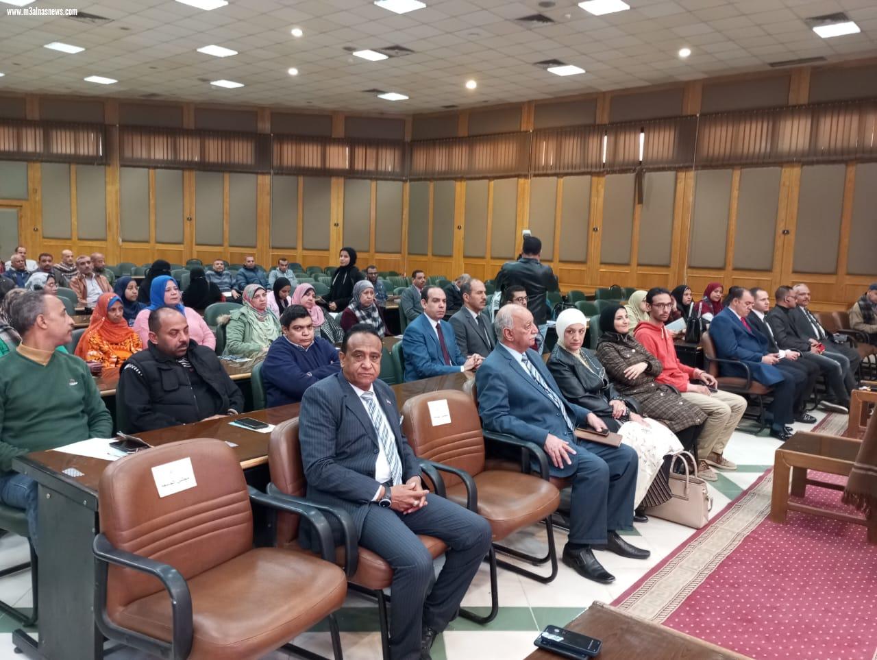 ندوة عن التعريف بالاستراتيجية الوطنية المكافحة الفساد بجامعة أسيوط