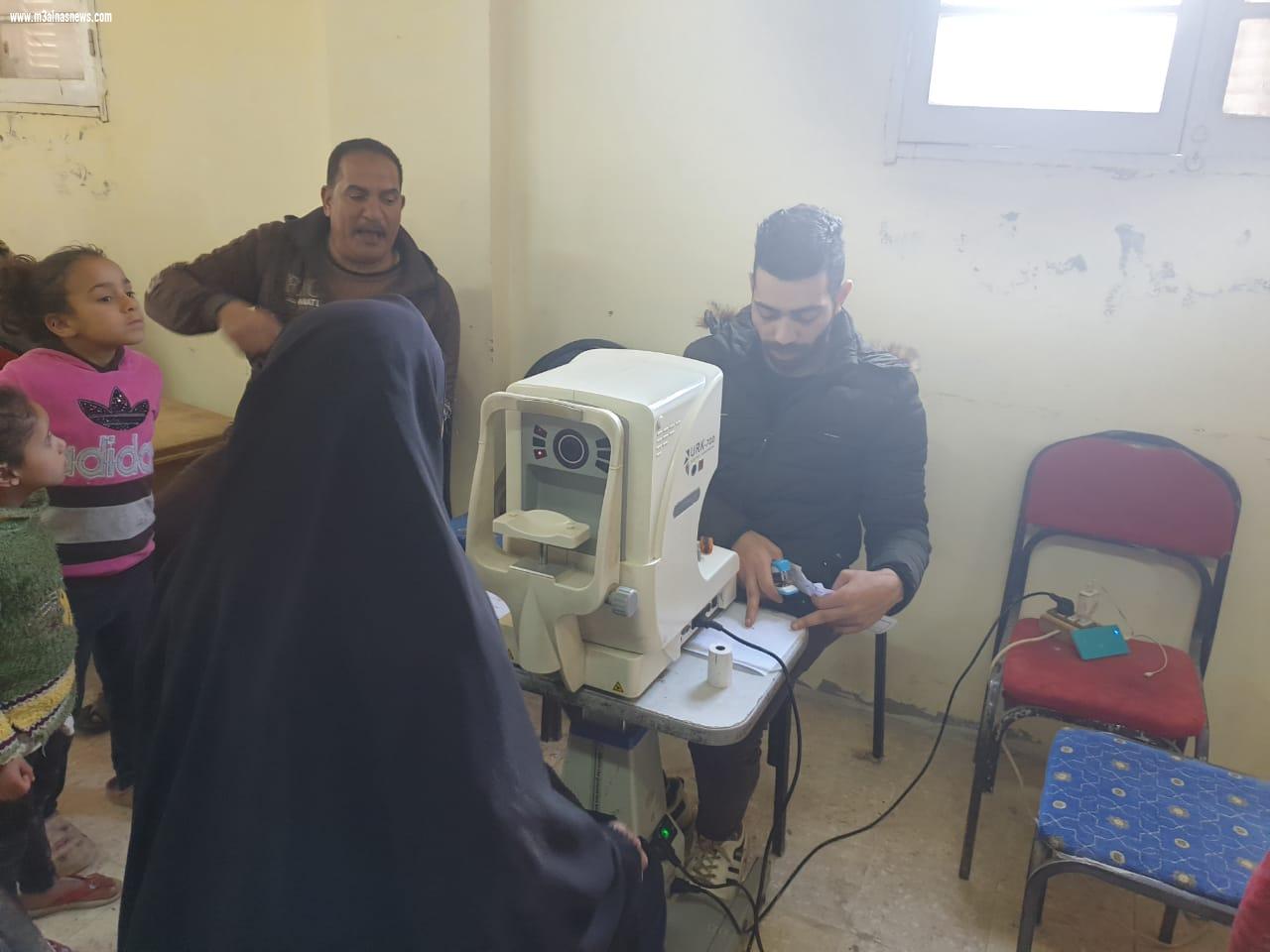 الكشف على 900 حالة فى قافلة مستقبل وطن الطبية بكفرالشيخ